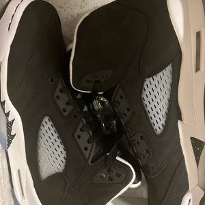 Air Jordan retro 5 size 6.5 never worn